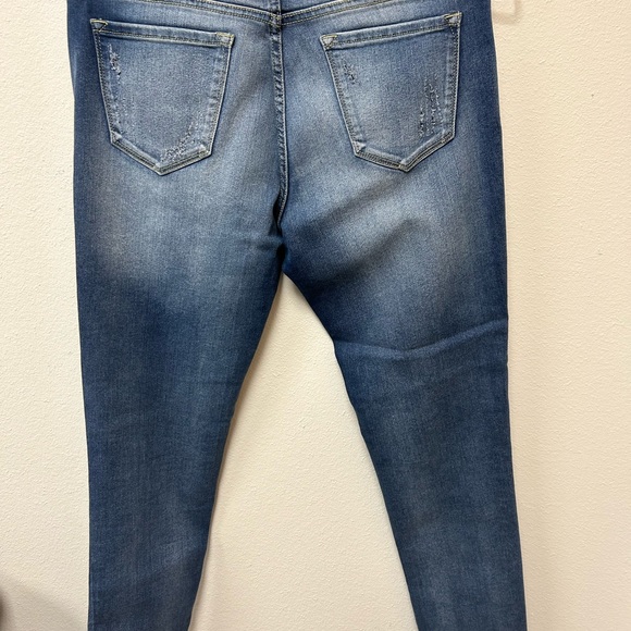 KanCan size 15/31. Great shape. Non distress. - Picture 3 of 4